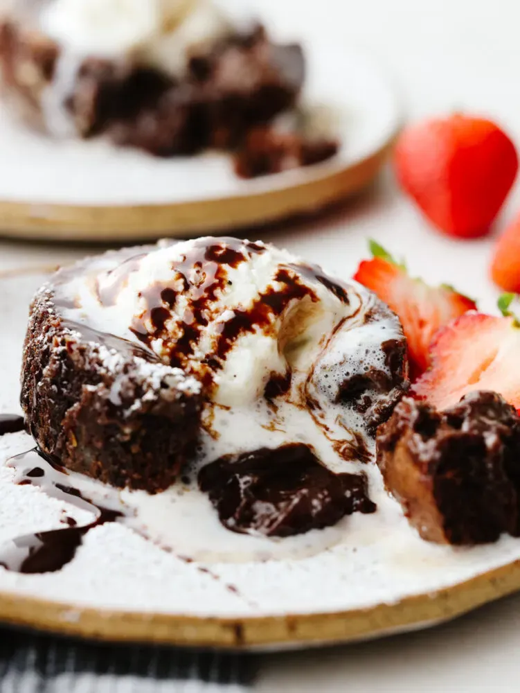 Perfect moist chocolate lava cake recipe in 25 mins