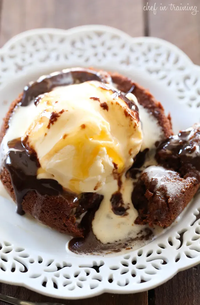 Secrets to the Perfect Molten Center in Your Chili's White Chocolate Molten Lava Cake