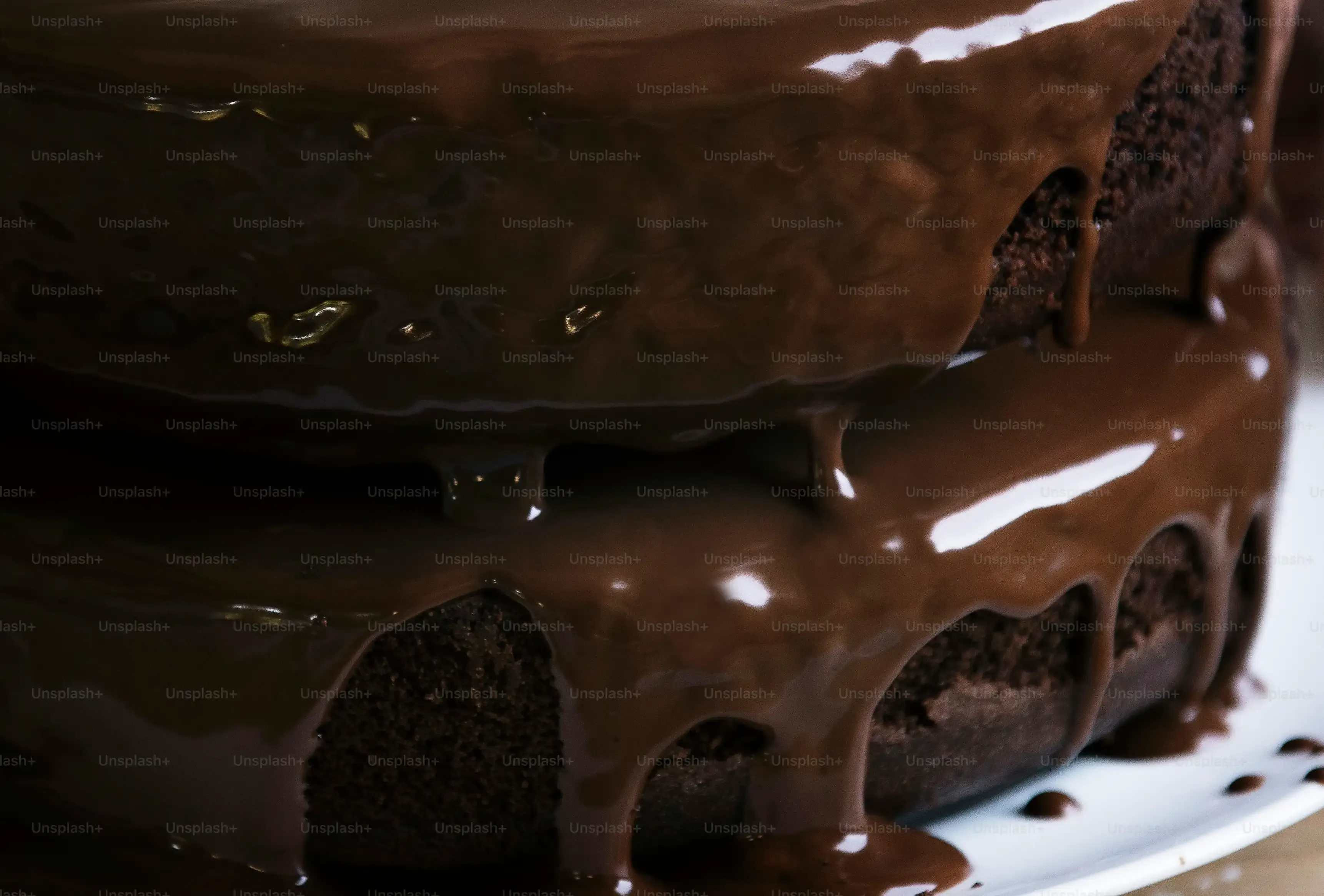 Serving Up molten Magic: Ideas for Your DairyFree Creation